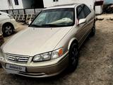 Toyota Camry 2000 года за 3 500 000 тг. в Актау – фото 3