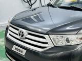 Toyota Highlander 2012 года за 9 600 000 тг. в Актобе – фото 4