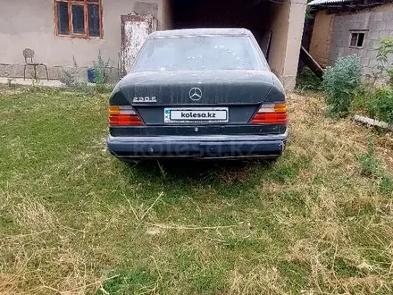 Mercedes-Benz E 230 1991 года за 700 000 тг. в Алматы