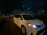 Toyota Sienna 2015 года за 10 000 000 тг. в Актобе – фото 3