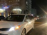 Toyota Sienna 2015 года за 10 000 000 тг. в Актобе – фото 4