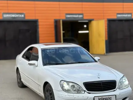 Mercedes-Benz S 500 1999 года за 3 200 000 тг. в Актобе – фото 2