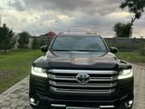 Toyota Land Cruiser 2023 года за 65 000 000 тг. в Алматы