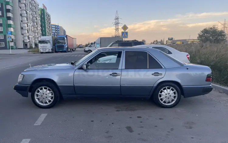 Mercedes-Benz E 260 1991 года за 1 650 000 тг. в Алматы