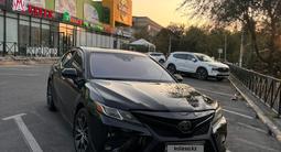 Toyota Camry 2019 года за 10 800 000 тг. в Алматы