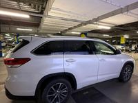 Toyota Highlander 2017 годаfor15 900 000 тг. в Шымкент