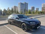 BMW 760 2023 года за 90 000 000 тг. в Астана – фото 3