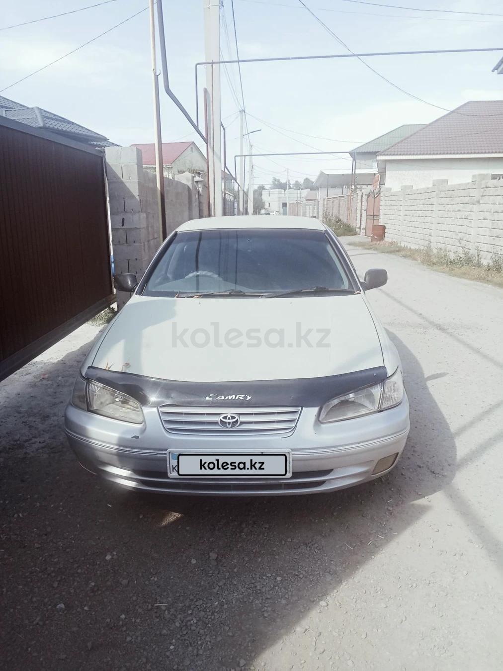 Toyota Camry 1998 г.