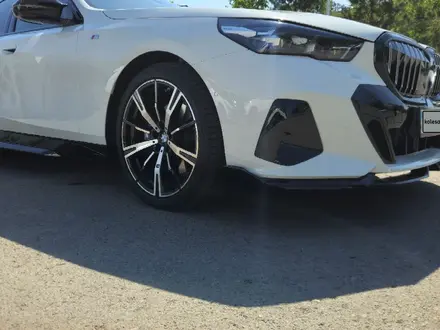 BMW 530 2025 года за 44 000 000 тг. в Астана – фото 9