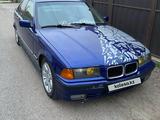 BMW 323 1992 года за 1 200 000 тг. в Алматы