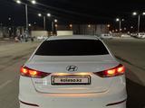 Hyundai Elantra 2018 года за 8 500 000 тг. в Актау – фото 4