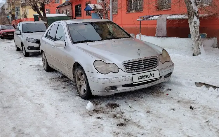 Mercedes-Benz C 180 2003 года за 3 000 000 тг. в Караганда