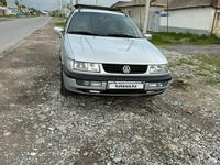 Volkswagen Passat 1996 годаfor2 500 000 тг. в Шымкент