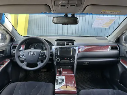 Toyota Camry 2013 года за 8 900 000 тг. в Актобе – фото 9