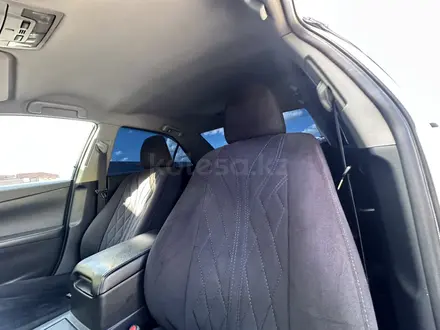 Toyota Camry 2013 года за 8 900 000 тг. в Актобе – фото 13