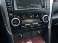 Toyota Camry 2013 года за 8 900 000 тг. в Актобе – фото 25