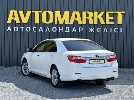 Toyota Camry 2013 года за 8 900 000 тг. в Актобе – фото 4