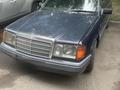 Mercedes-Benz E 220 1991 года за 1 800 000 тг. в Алматы – фото 3