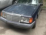 Mercedes-Benz E 220 1991 года за 1 800 000 тг. в Алматы – фото 3