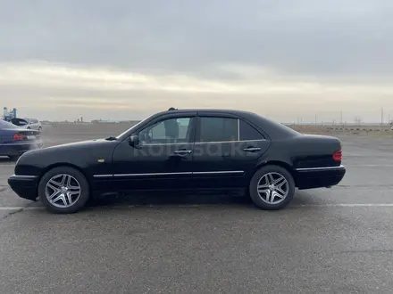 Mercedes-Benz E 240 1999 года за 2 650 000 тг. в Тараз – фото 14