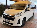 Toyota Hiace 2020 года за 23 000 000 тг. в Атырау