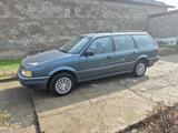 Volkswagen Passat 1990 года за 1 300 000 тг. в Шымкент – фото 2