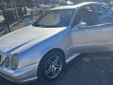 Mercedes-Benz CLK 320 2002 годаүшін1 850 000 тг. в Караганда – фото 3
