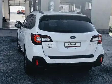 Subaru Outback 2017 года за 9 000 000 тг. в Атырау – фото 7