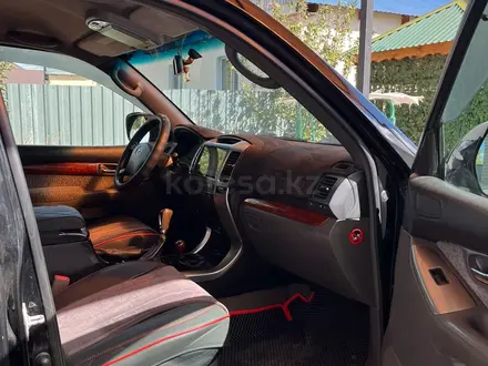 Toyota Land Cruiser Prado 2006 года за 8 300 000 тг. в Актобе – фото 6