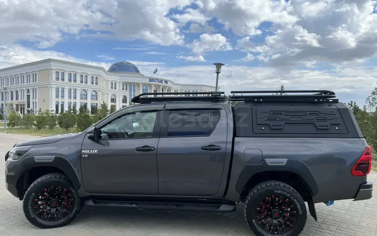 Toyota Hilux 2022 года за 27 000 000 тг. в Актау