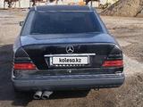 Mercedes-Benz E 200 1992 годаүшін1 400 000 тг. в Павлодар – фото 2