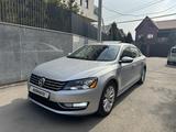 Volkswagen Passat 2014 года за 6 900 000 тг. в Алматы
