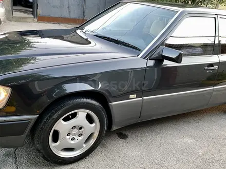 Mercedes-Benz E 230 1991 года за 2 300 000 тг. в Шымкент – фото 6