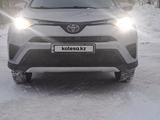 Toyota RAV4 2018 года за 12 000 000 тг. в Астана