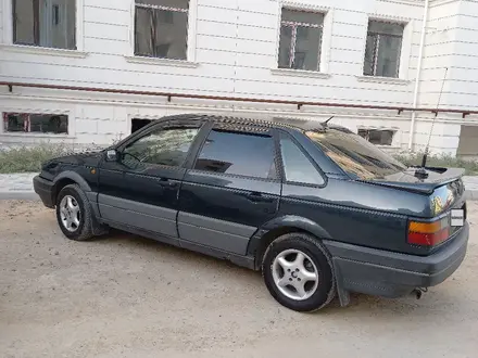 Volkswagen Passat 1992 года за 800 000 тг. в Актау – фото 2