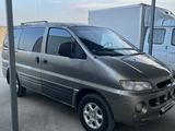 Hyundai Starex 1997 годаүшін2 800 000 тг. в Актау