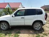 Chevrolet Niva 2011 года за 2 500 000 тг. в Уральск – фото 4