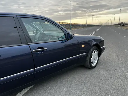 Mercedes-Benz E 280 1998 года за 5 000 000 тг. в Кызылорда – фото 16