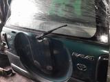 Крышка багажник Тойота Раф 4 за 85 000 тг. в Алматы – фото 2