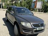 Volkswagen Touareg 2007 годаүшін6 900 000 тг. в Алматы – фото 2