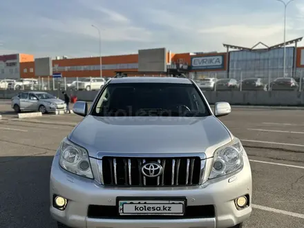 Toyota Land Cruiser Prado 2011 года за 15 900 000 тг. в Алматы