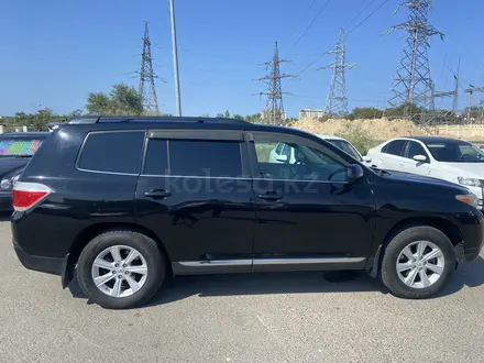 Toyota Highlander 2011 года за 12 800 000 тг. в Актау – фото 4