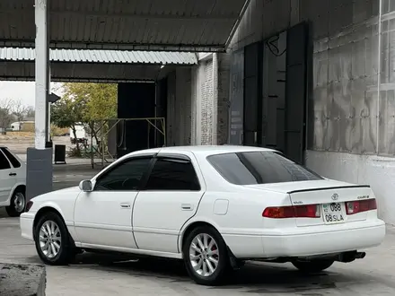 Toyota Camry 2000 года за 4 300 000 тг. в Тараз – фото 4