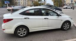 Hyundai Accent 2014 года за 4 600 000 тг. в Караганда – фото 2