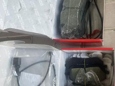 Колодки тормозные передние, задние за 10 100 тг. в Алматы