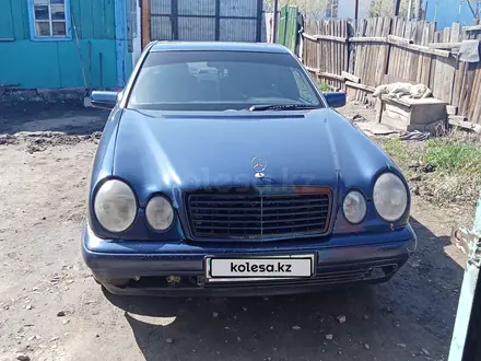 Mercedes-Benz E 200 1995 года за 1 800 000 тг. в Кокшетау – фото 2