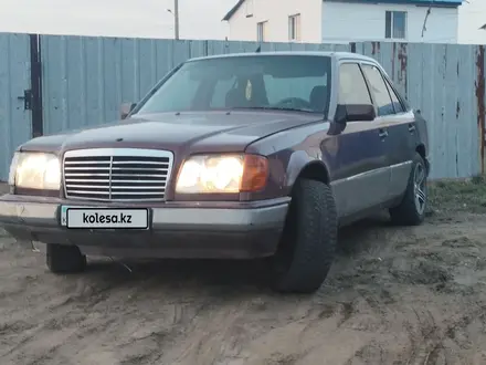 Mercedes-Benz E 200 1993 года за 950 000 тг. в Павлодар