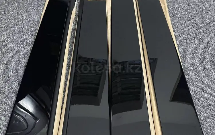 Дверные молдинги Toyota Camry ORIGINAL за 20 000 тг. в Алматы