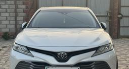 Toyota Camry 2020 года за 15 000 000 тг. в Уральск – фото 2