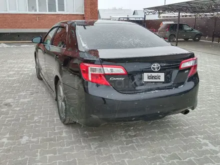 Toyota Camry 2014 года за 6 000 000 тг. в Уральск – фото 3